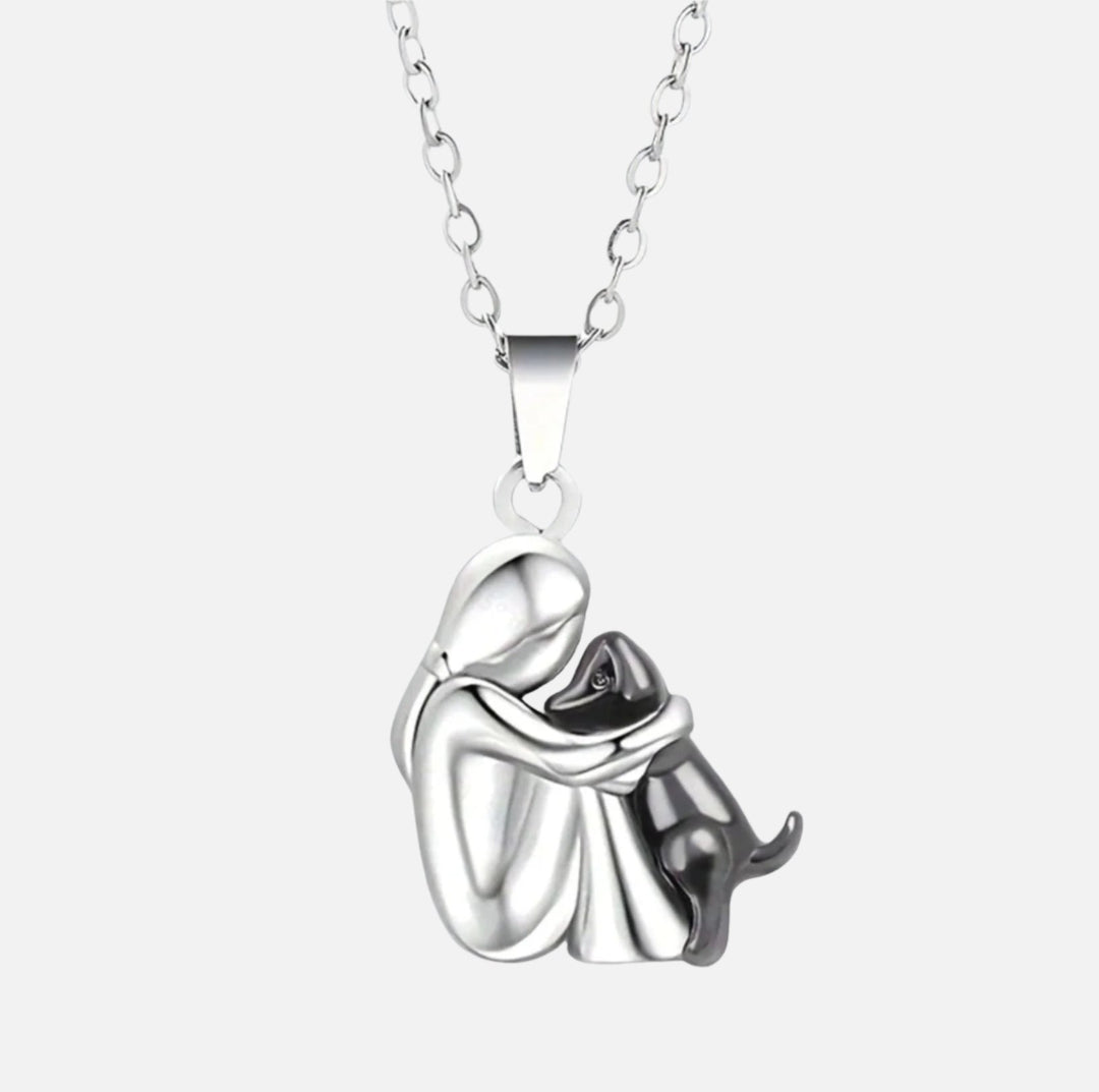 Ellie - Necklace with dog-shaped pendant