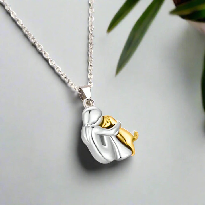 Ellie - Necklace with dog-shaped pendant